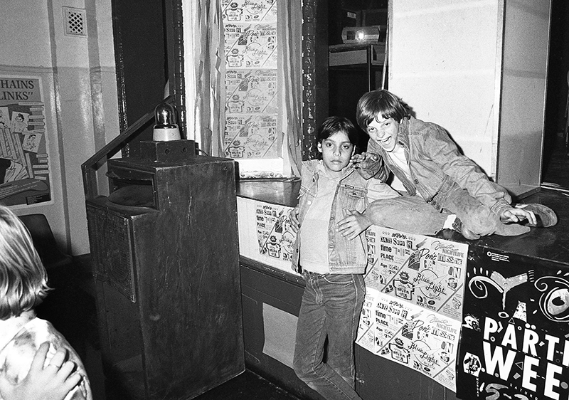 Life in an Inner Melbourne Housing Estate, 1986: Australia : Richard Moore : Journalist : Photographer :